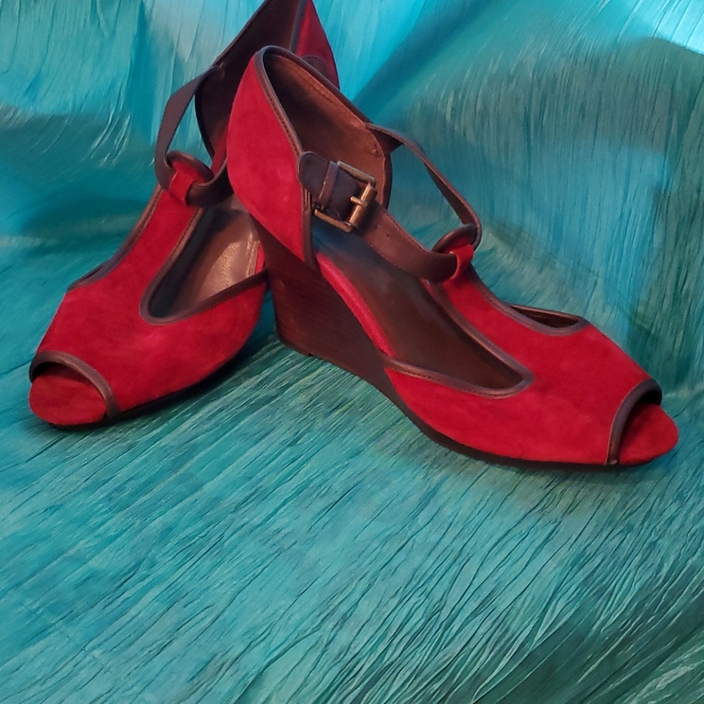 Vintage wedge